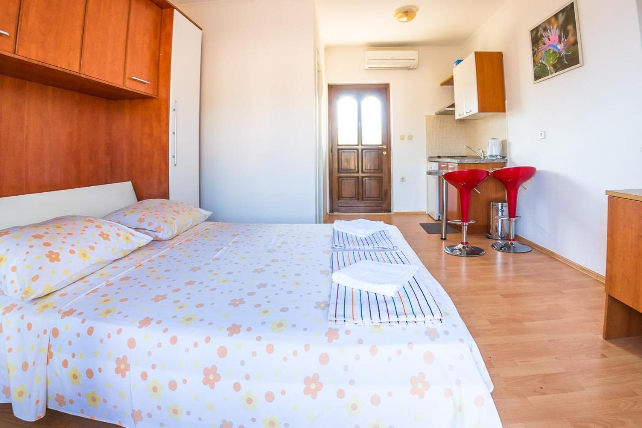Apartmani Fides Lumbarda Exteriér fotografie